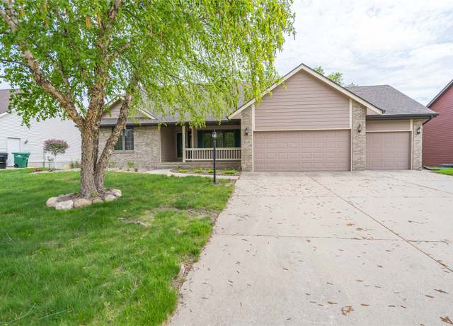 Property at 913 NE 24th Ct, Ankeny, IA 50021, 3 beds, 3.5 baths