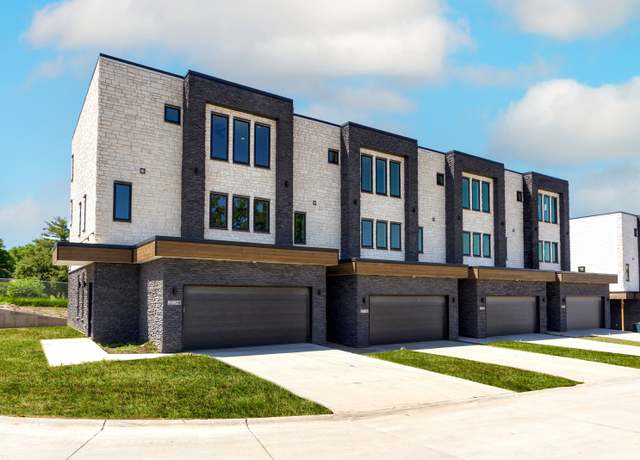 Property at 2714 Fleur Dr #11, Des Moines, IA 50321, 3 beds, 2.5 baths