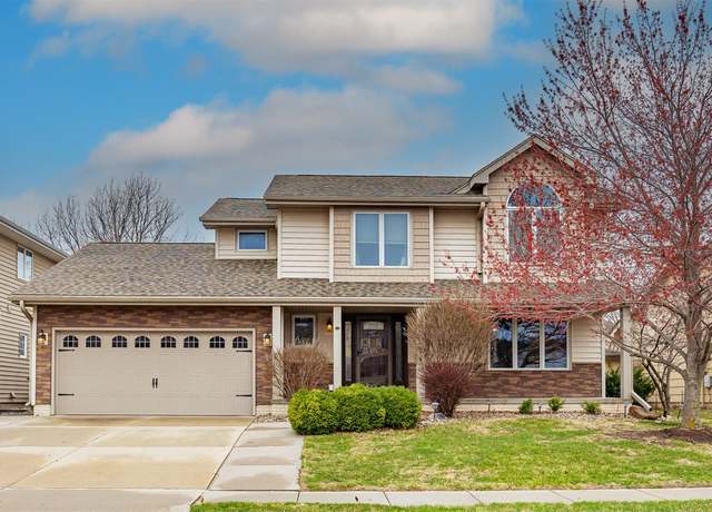 Property at 2002 2nd Ave SE, Altoona, IA 50009, 4 beds, 3.5 baths