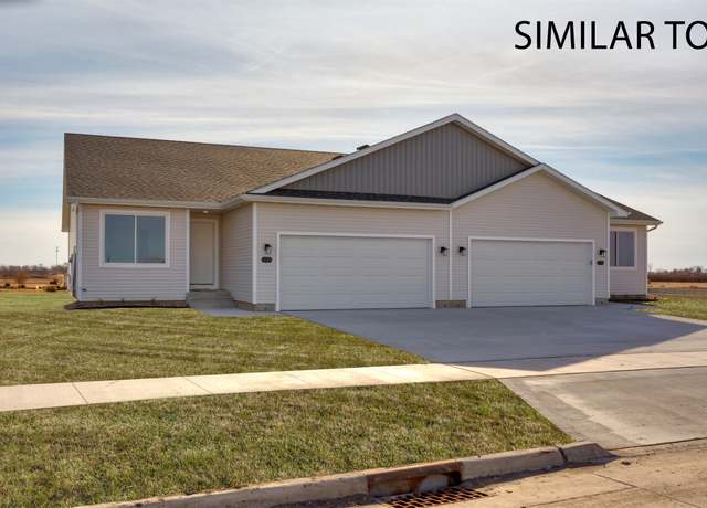 Property at 6557 NE 11th Ct, Des Moines, IA 50313, 3 beds, 3 baths