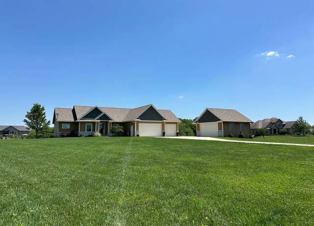 Property at 4726 Cherrywood Ln, Winterset, IA 50273, 4 beds, 3 baths