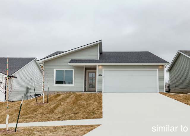 Property at 4310 Grover Woods Ln, Des Moines, IA 50317, 3 beds, 2 baths