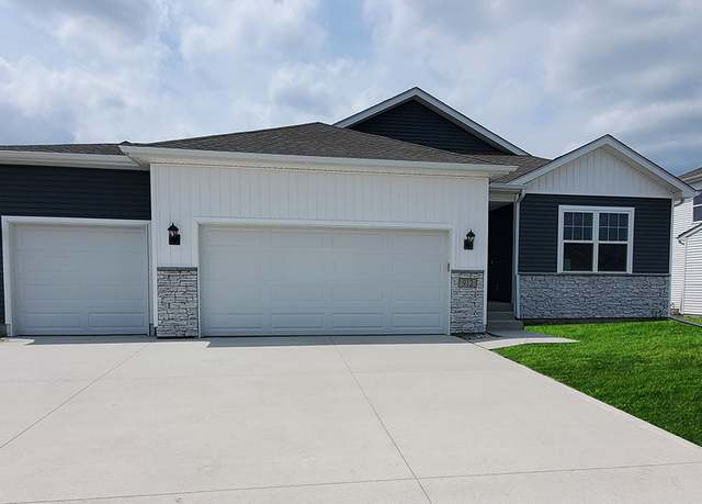 Property at 901 Dee St SE, Bondurant, IA 50035, 4 beds, 3 baths