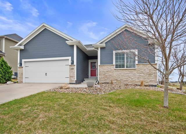 Property at 226 W High Rd, Norwalk, IA 50211, 4 beds, 3 baths