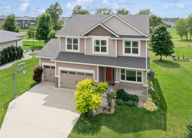 Property at 1723 Dorchester St, Norwalk, IA 50211, 4 beds, 3.5 baths