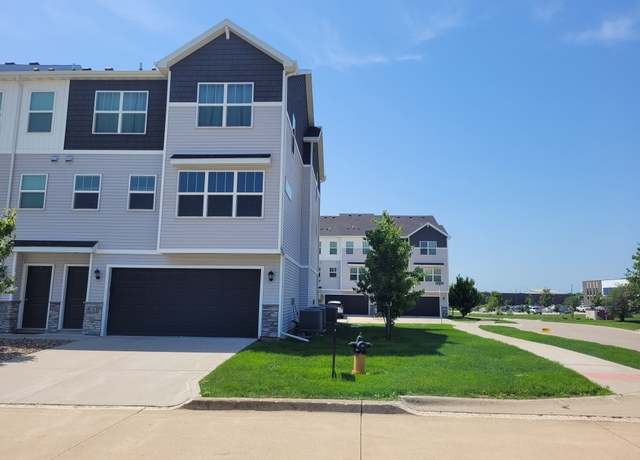 Property at 151 NE 25th Ln, Ankeny, IA 50021, 2 beds, 2.5 baths