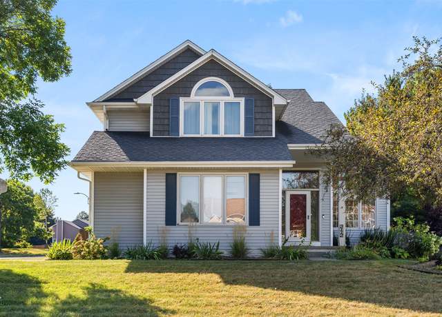 Property at 2112 NW 148th St, Clive, IA 50325, 3 beds, 3 baths
