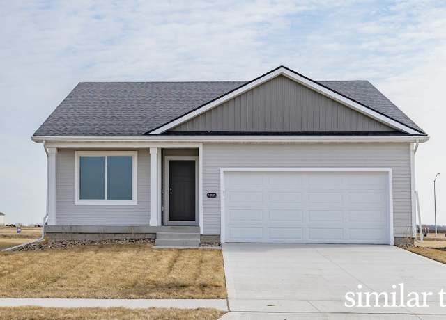 Property at 4400 Honey Bee Rdg, Des Moines, IA 50317, 3 beds, 3 baths