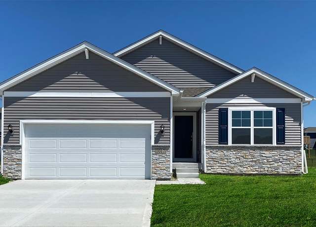 Property at 3316 10th Ave SW, Altoona, IA 50009, 4 beds, 3 baths