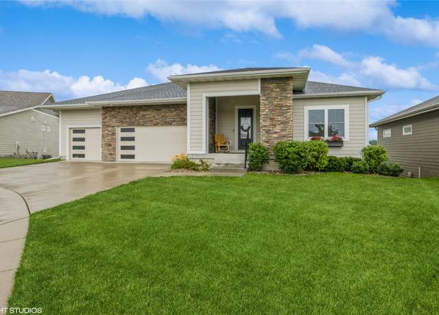 Property at 9416 Rushbrook Dr, Johnston, IA 50131, 4 beds, 3.5 baths
