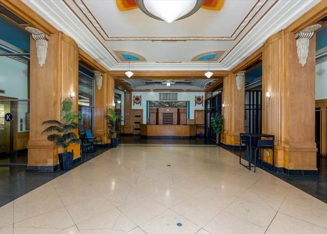 Property at 400 Walnut St #803, Des Moines, IA 50309, 1 bed, 1 bath