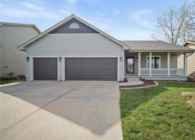 Property at 2116 2nd Ave SE, Altoona, IA 50009, 4 beds, 3 baths