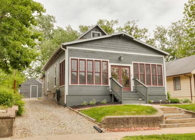 Property at 713 9th St, West Des Moines, IA 50265, 2 beds, 2 baths
