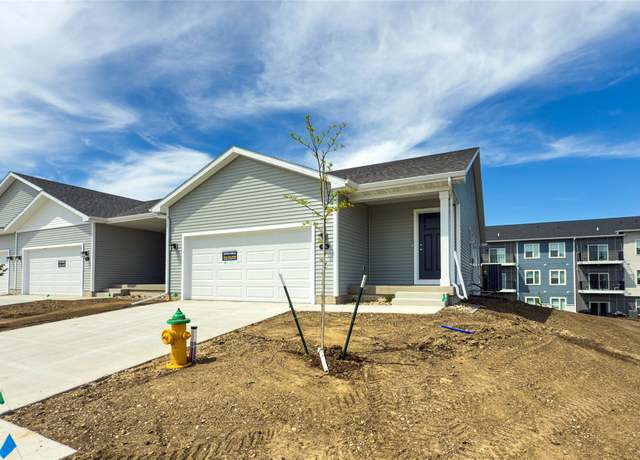 Property at 746 Caliburn St, Pleasant Hill, IA 50327, 3 beds, 3 baths