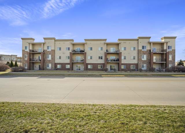 Property at 6350 Coachlight Dr #2205, West Des Moines, IA 50266, 3 beds, 2 baths