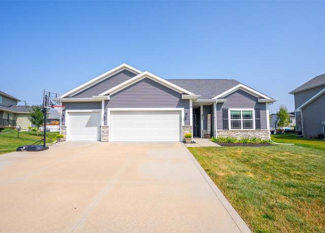 Property at 420 Eva Point Dr SW, Bondurant, IA 50035, 4 beds, 3 baths