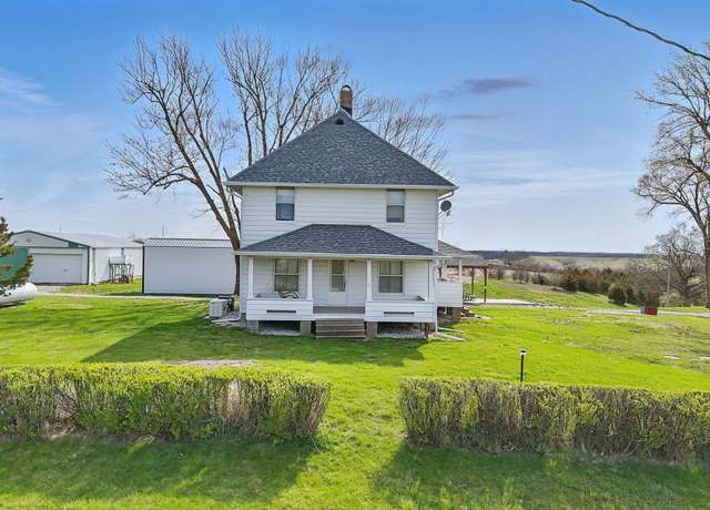 Property at 27048 500th St, Chariton, IA 50049, 3 beds, 2 baths