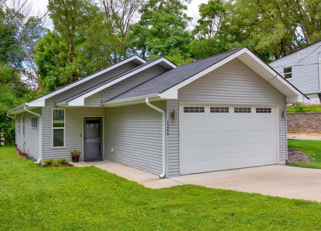 Property at 1266 E 36th Ct, Des Moines, IA 50317, 3 beds, 2 baths