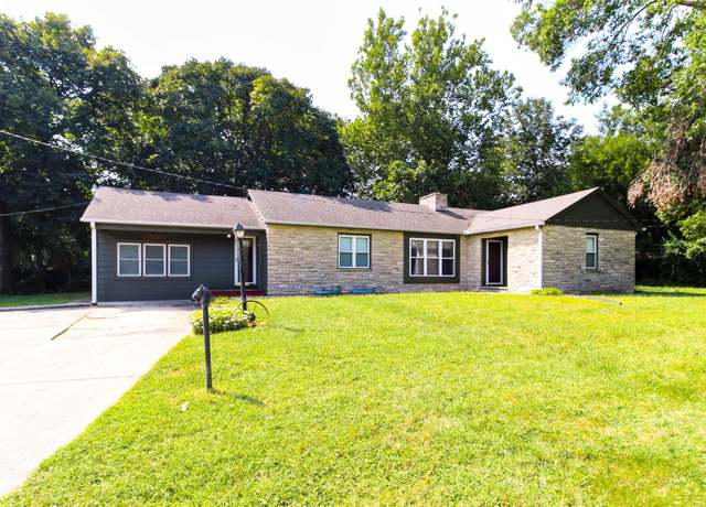 Property at 5938 Mckinley Ave, Des Moines, IA 50321, 3 beds, 1.5 baths