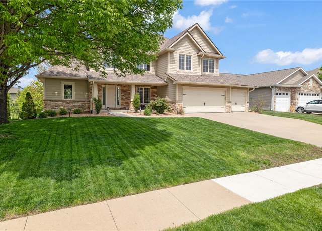 Property at 9517 Enfield Dr, Johnston, IA 50131, 6 beds, 4 baths
