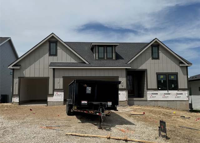 Property at 5412 151st St, Urbandale, IA 50323, 4 beds, 3 baths