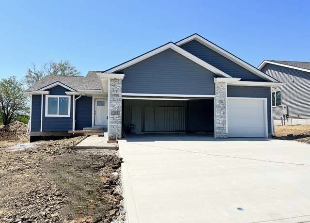 Property at 201 S Walnut Dr, Norwalk, IA 50211, 3 beds, 2 baths