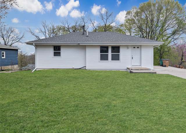 Property at 615 Lexington St, Carlisle, IA 50047, 4 beds, 1 bath