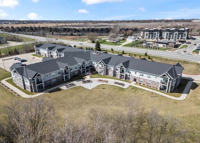 Property at 1427 34th Ave SW #220, Altoona, IA 50009, 2 beds, 2 baths