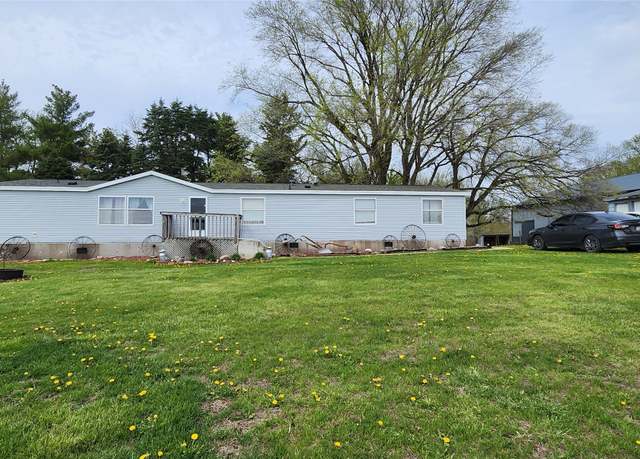 Property at 1550 T Ave, Boone, IA 50036, 4 beds, 3 baths