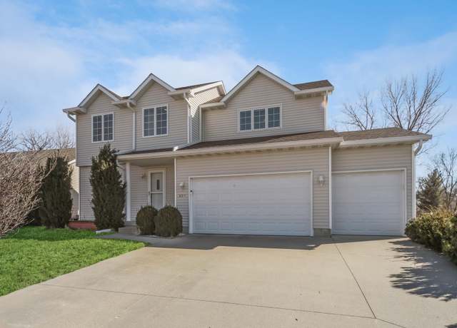 Property at 604 NW 8th St, Grimes, IA 50111, 4 beds, 3.5 baths
