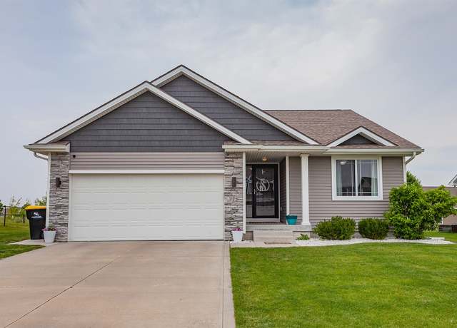Property at 775 NE Addison Dr, Waukee, IA 50263, 4 beds, 3 baths