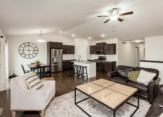 Property at 775 NE Addison Dr, Waukee, IA 50263, 4 beds, 3 baths
