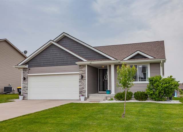 Property at 775 NE Addison Dr, Waukee, IA 50263, 4 beds, 3 baths