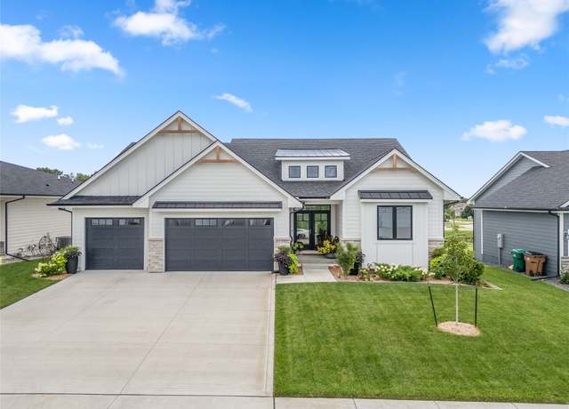 Property at 6739 Bright St, Johnston, IA 50131, 4 beds, 3 baths