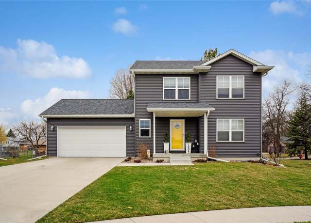 Property at 1006 S I Ave, Nevada, IA 50201, 5 beds, 3.5 baths