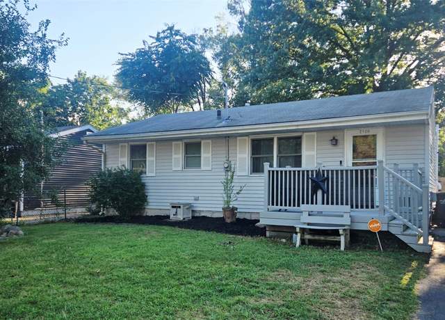 Property at 2920 E 36th St, Des Moines, IA 50317, 3 beds, 1 bath