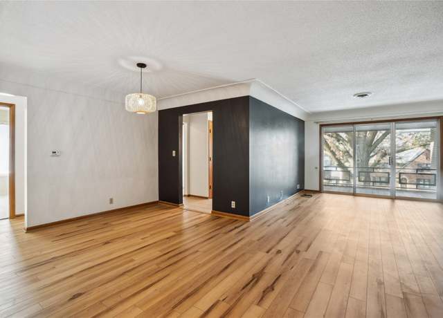 Property at 4225 Grand Ave #8, Des Moines, IA 50312, 2 beds, 1.5 baths