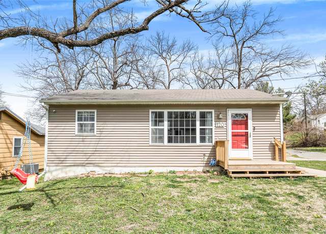 Property at 120 E Diehl Ave, Des Moines, IA 50315, 3 beds, 1 bath