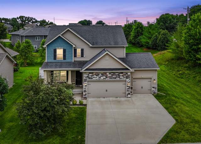 Property at 16924 Prairie Dr, Clive, IA 50325, 4 beds, 2.5 baths