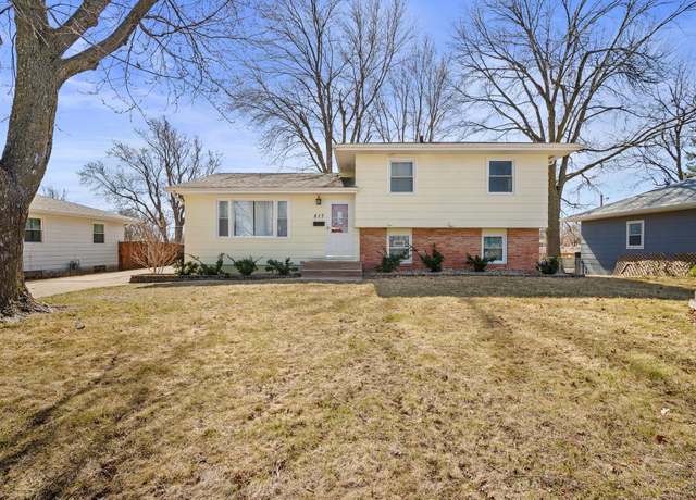 Property at 817 SE 3rd St, Ankeny, IA 50021, 4 beds, 2.5 baths