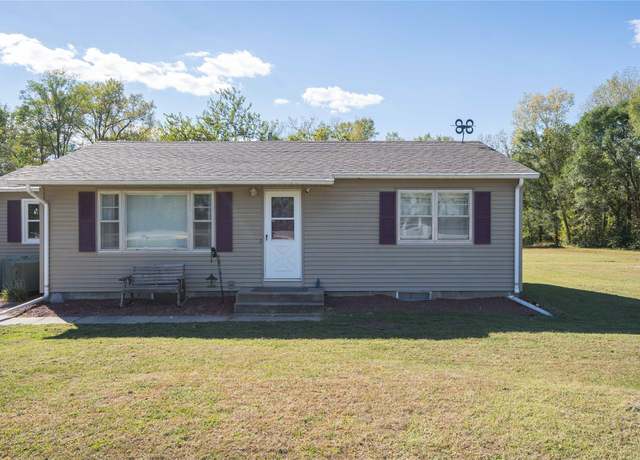 Property at 28181 Fairground Rd, Adel, IA 50003, 2 beds, 1 bath