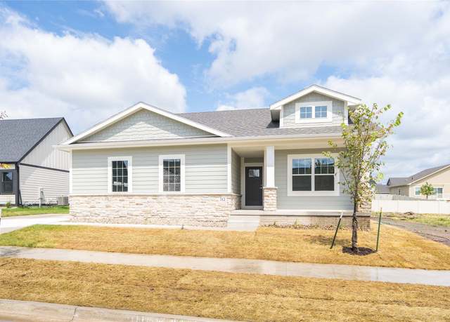 Property at 312 SW 17th St, Ankeny, IA 50023, 3 beds, 2 baths
