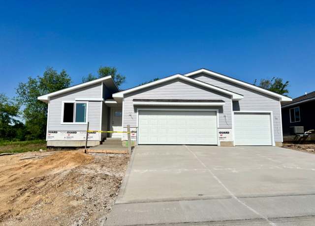 Property at 213 S Walnut Dr, Norwalk, IA 50211, 2 beds, 2 baths