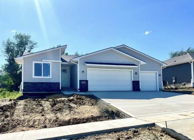 Property at 213 S Walnut Dr, Norwalk, IA 50211, 2 beds, 2 baths