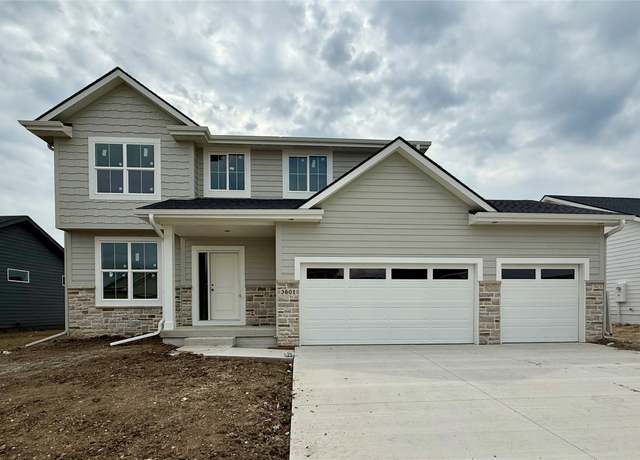 Property at 3601 NW 27th St, Ankeny, IA 50023, 4 beds, 2.5 baths