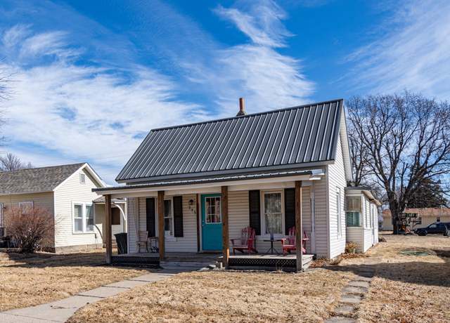 Property at 315 N Fremont St, Stuart, IA 50250, 2 beds, 1 bath