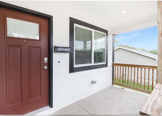 Property at 501 Kirkwood Ave, Des Moines, IA 50315, 3 beds, 2 baths
