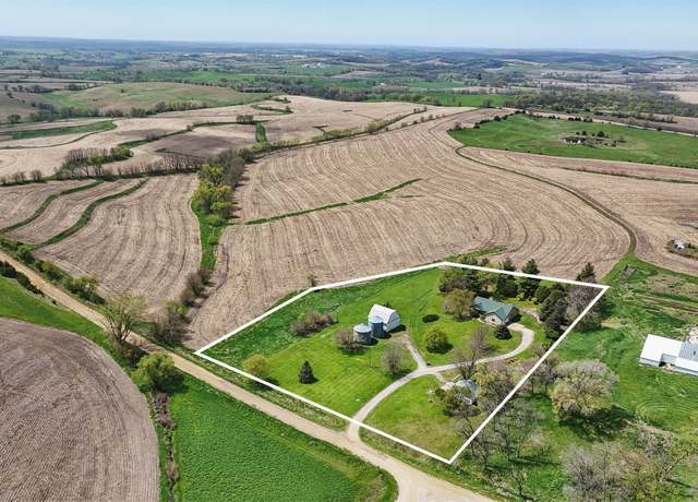 Property at 2227 Locust Ave, Guthrie Center, IA 50115, 3 beds, 2.5 baths