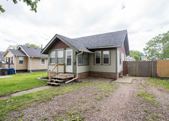 Property at 3416 Cambridge St, Des Moines, IA 50313, 2 beds, 1 bath