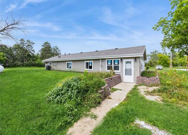 Property at 982 Lamb Ln, Boone, IA 50036, 2 beds, 1.5 baths